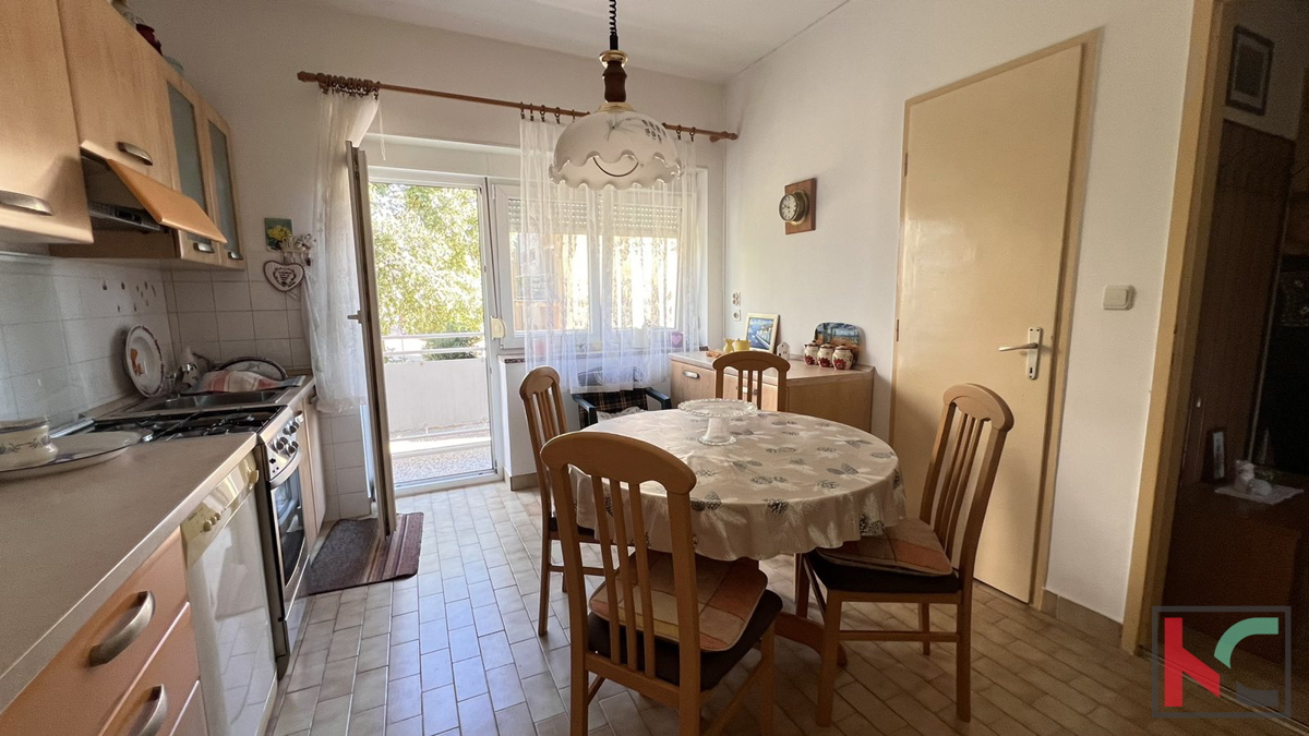 Pula, širši center, stanovanje 65,69 m2 v drugem nadstropju #prodaja
