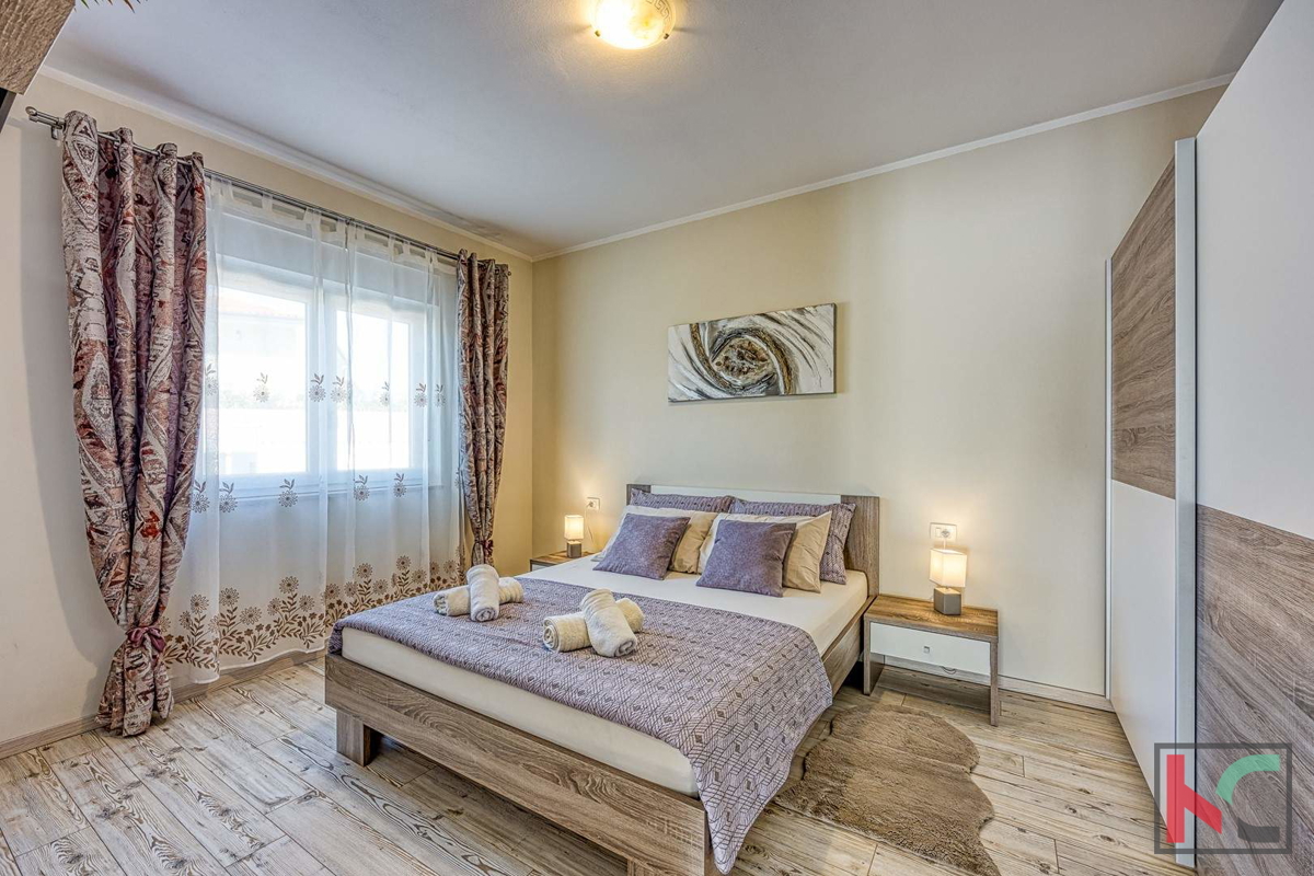 Istra, Loborika, hiša z bazenom in urejenim vrtom 745 m2, #prodaja