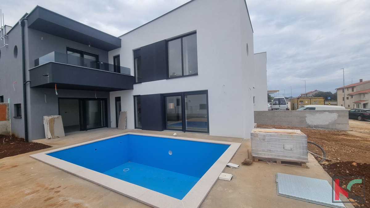 Istra, Ližnjan, moderna dupleks hiša, 180m2 z bazenom, # prodamo