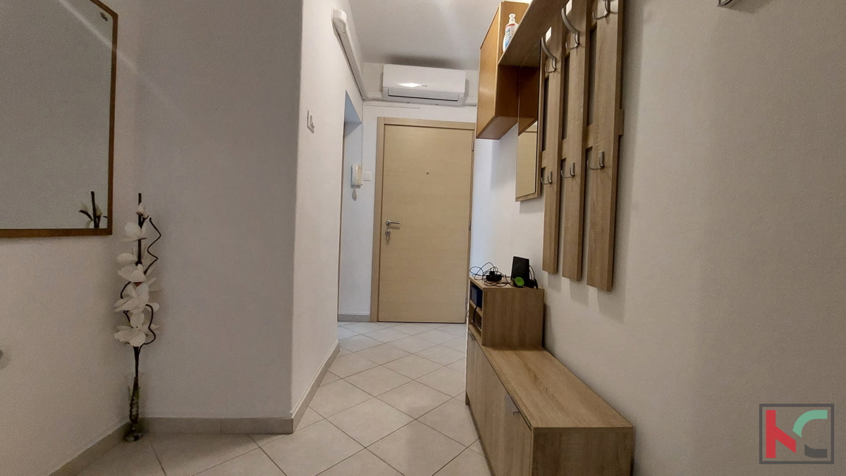 Pula, Center, apartma 54, 46 m2 s pogledom na morje in Areno, #prodamo