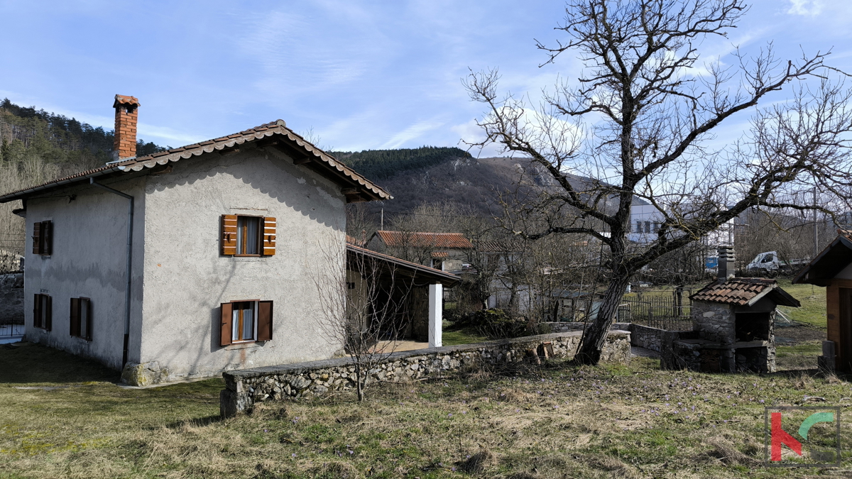 ISTRA, LANIŠĆE, RENOVIRANA HIŠA NA OBRONCIH ĆIĆARIJE #PRODAJA