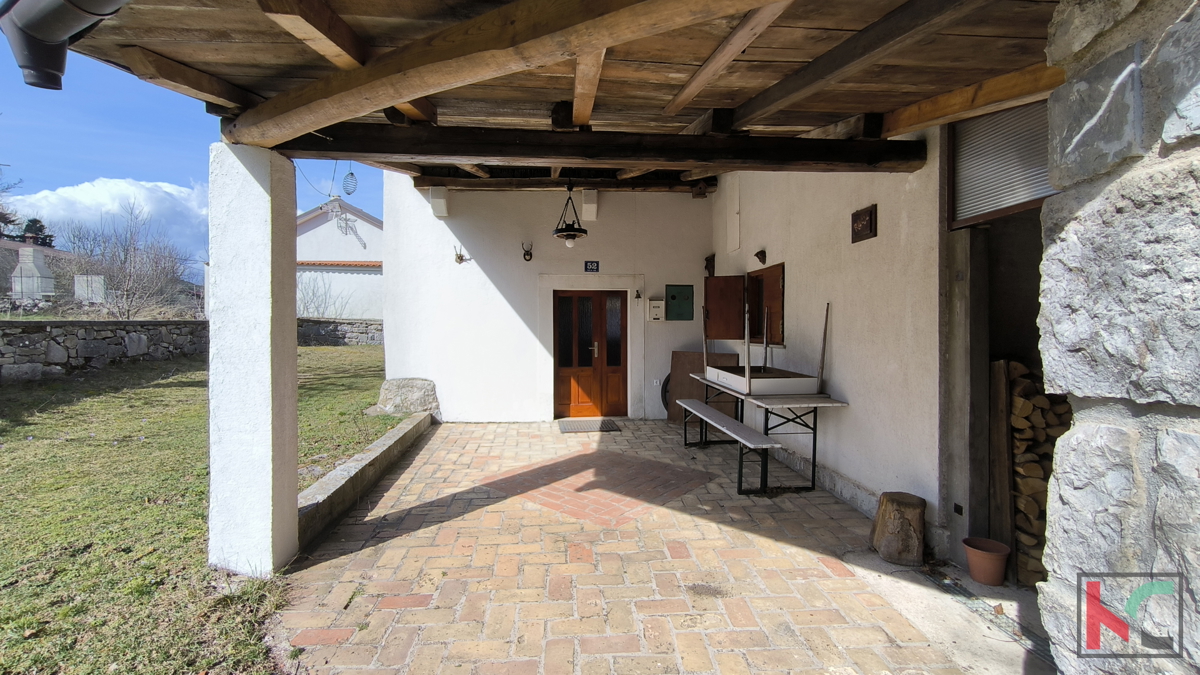 ISTRA, LANIŠĆE, RENOVIRANA HIŠA NA OBRONCIH ĆIĆARIJE #PRODAJA
