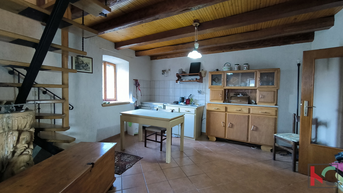 ISTRA, LANIŠĆE, RENOVIRANA HIŠA NA OBRONCIH ĆIĆARIJE #PRODAJA
