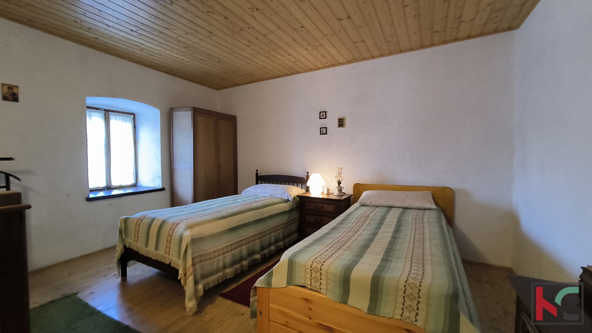 ISTRA, LANIŠĆE, RENOVIRANA HIŠA NA OBRONCIH ĆIĆARIJE #PRODAJA