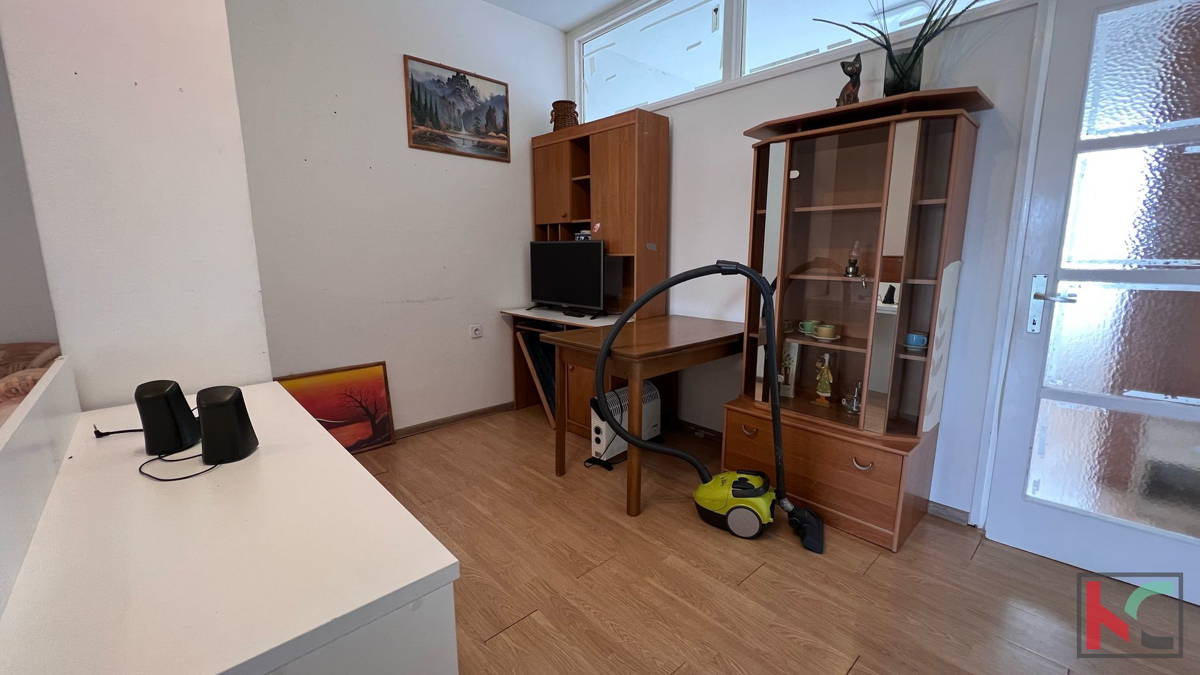 Pula, Vidikovac, stanovanje za prenovo 76,12m2, le 300m od centra mesta, #prodaja