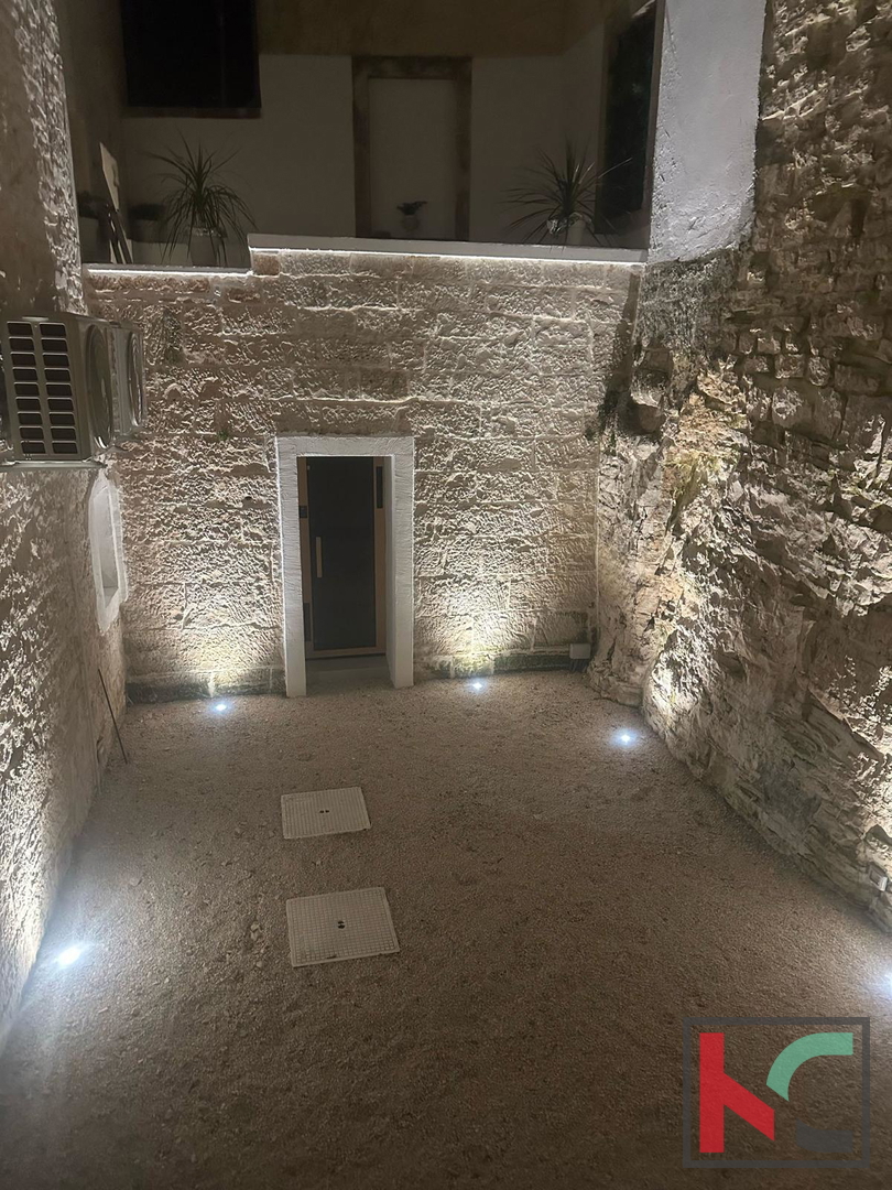 TINJAN, POPOLNOMA RENOVIRANA AVSTRO-OGRSKA HIŠA S BAZENOM IN FINSKO SAVNO, #PRODAJA