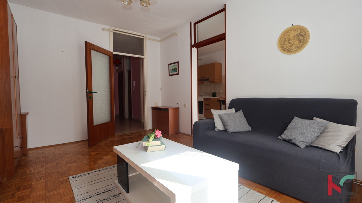 PULA, ŠIJANA, UREDNO TROSOBNO STANOVANJE NA PRODAJO