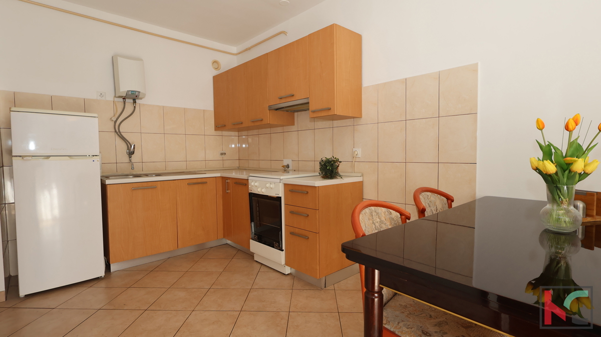 PULA, ŠIJANA, UREDNO TROSOBNO STANOVANJE NA PRODAJO