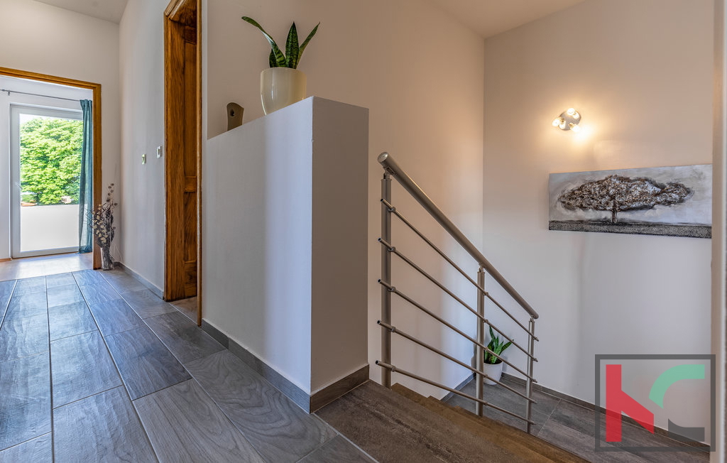 Istra, Marčana, nova hiša z bazenom za počitnice ali družinsko življenje, 4 spalnice, odlična lokacija