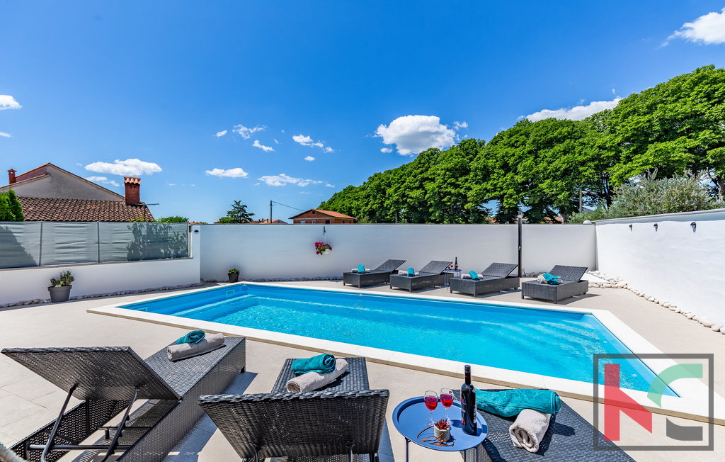 Istra, Marčana, nova hiša z bazenom za počitnice ali družinsko življenje, 4 spalnice, odlična lokacija