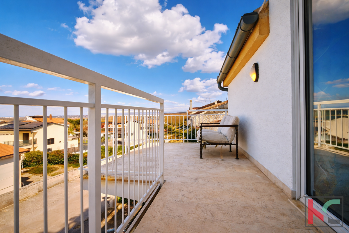 POREČ, STANOVANJE S POGLEDOM NA MORJE #PRODAJA