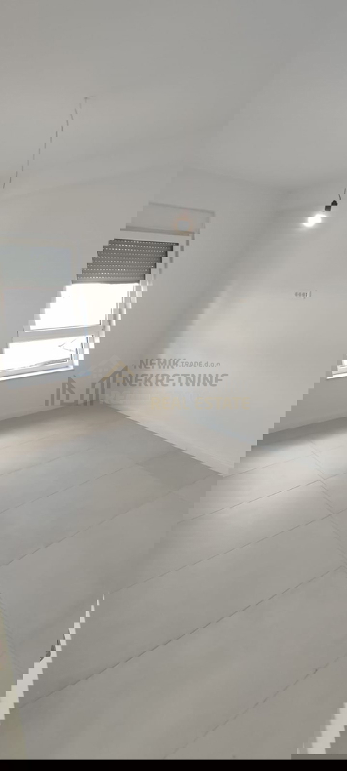 VODICE, NOVOGRADNJA, DVOSOBNO STANOVANJE V 2. NADSTROPJU, POGLED NA MORJE