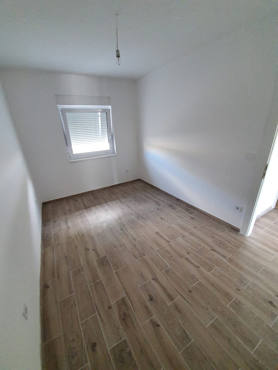 Apartmajska hiša s pogledom na morje