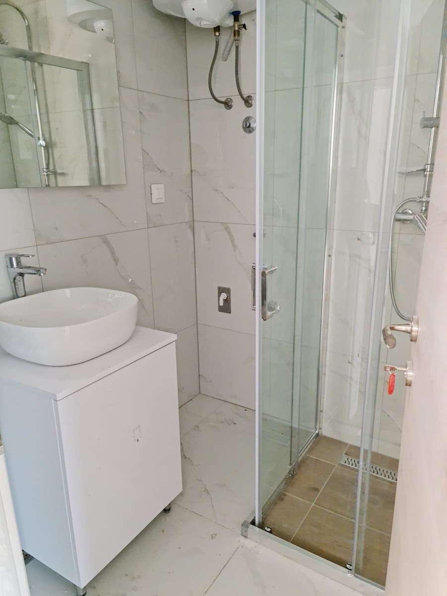 Apartmajska hiša s pogledom na morje