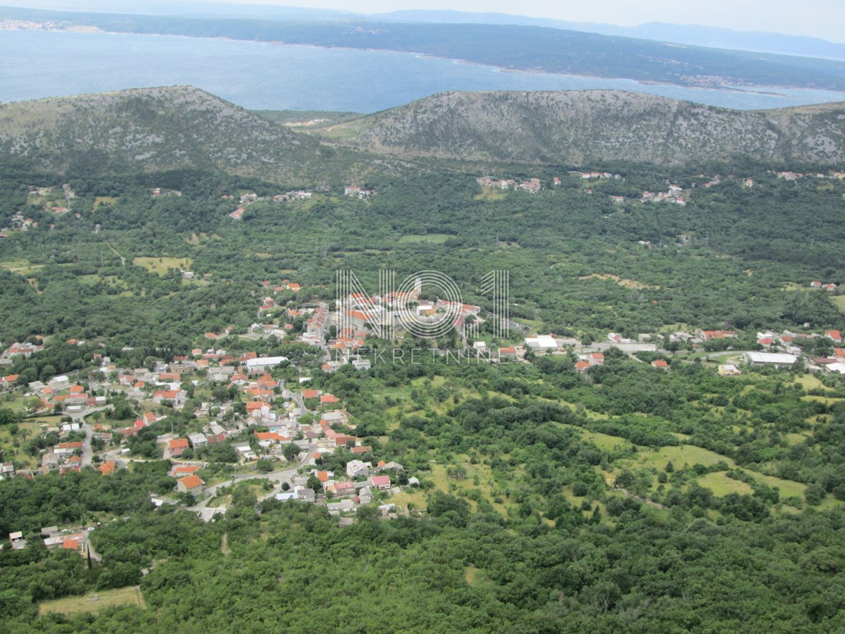 Bribir - zemljišče na odlični lokaciji