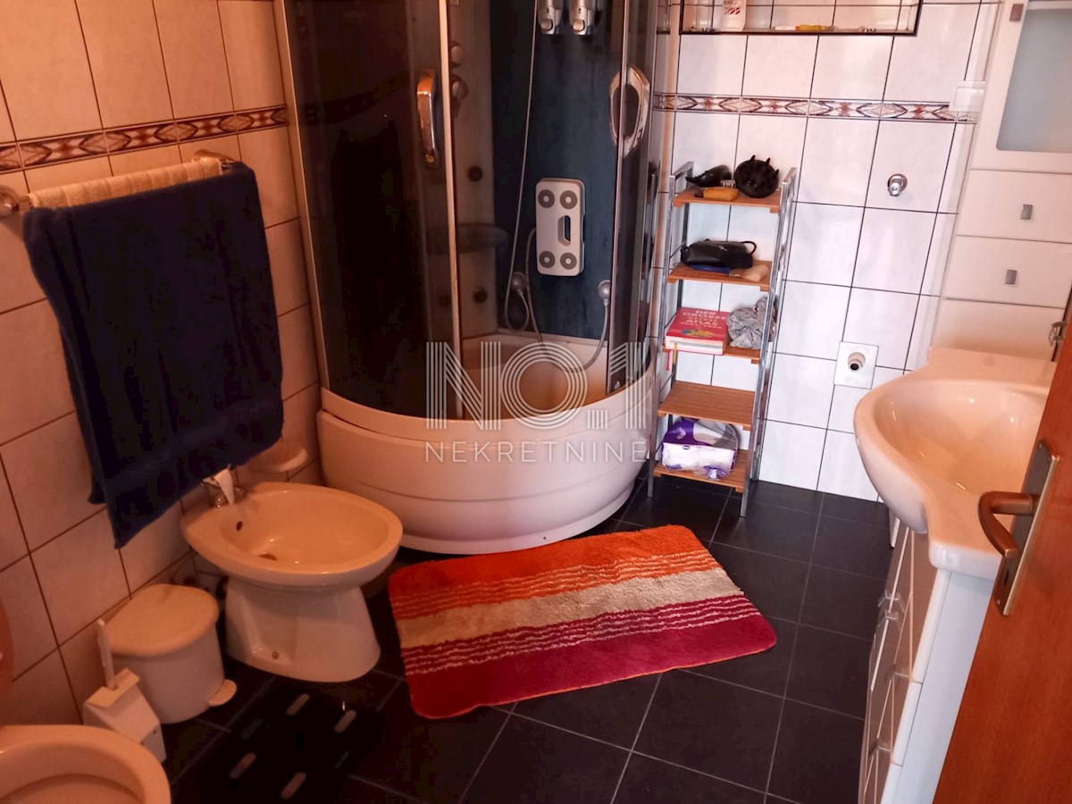 Hiša Mali Lošinj, 200m2