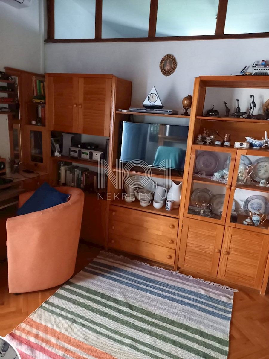 Hiša Mali Lošinj, 200m2