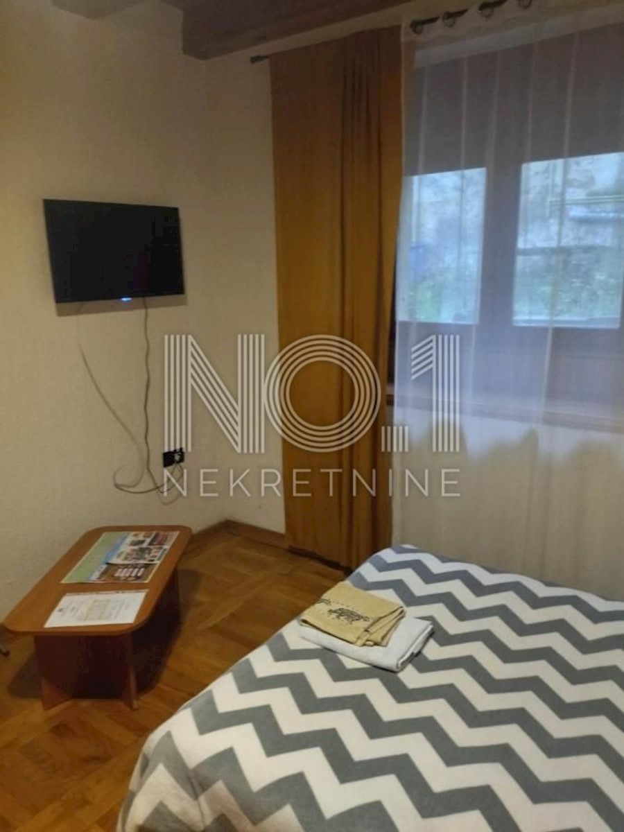 Podmurvice/Mlaka - prodamo etažo v centru mesta