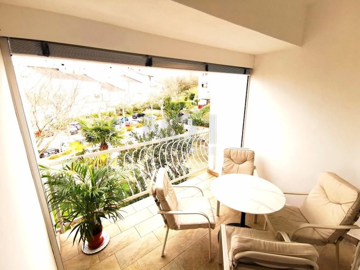 Njivice - Dva apartmaja na odlični lokaciji