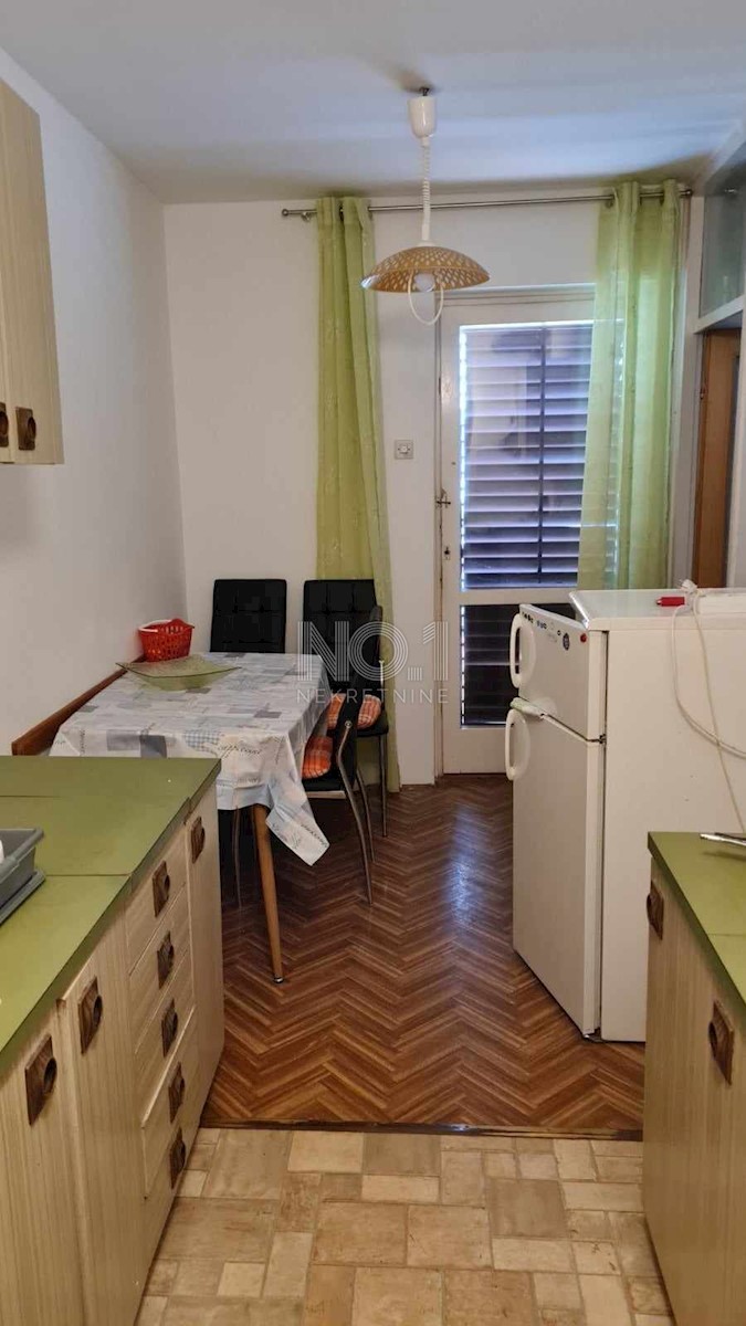 Cres - Apartma na odlični lokaciji