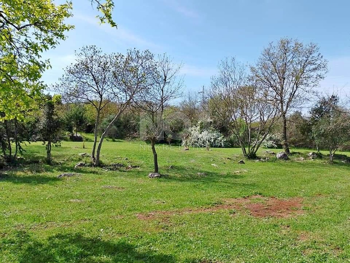 Rovinj - prodaja kmetijskega zemljišča