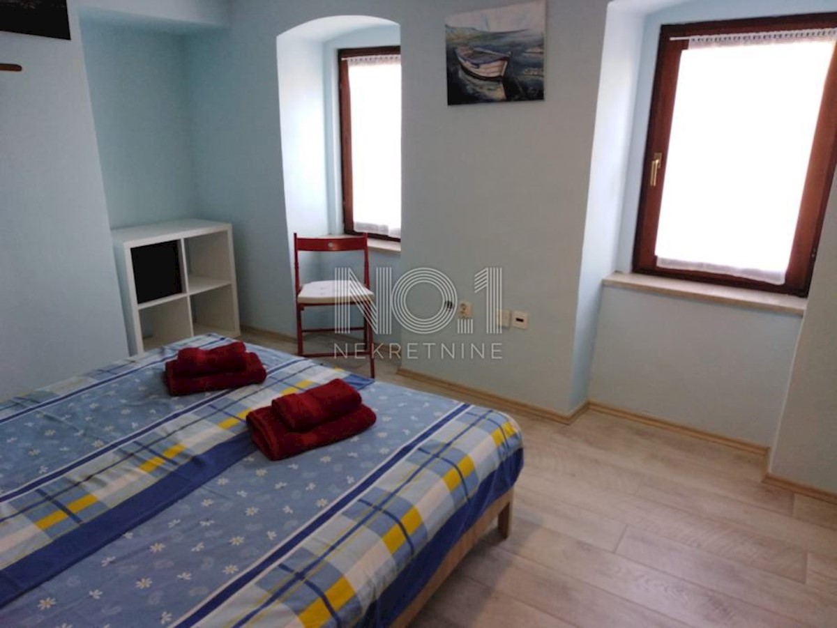 Permani - družinska hiša in gradbišče