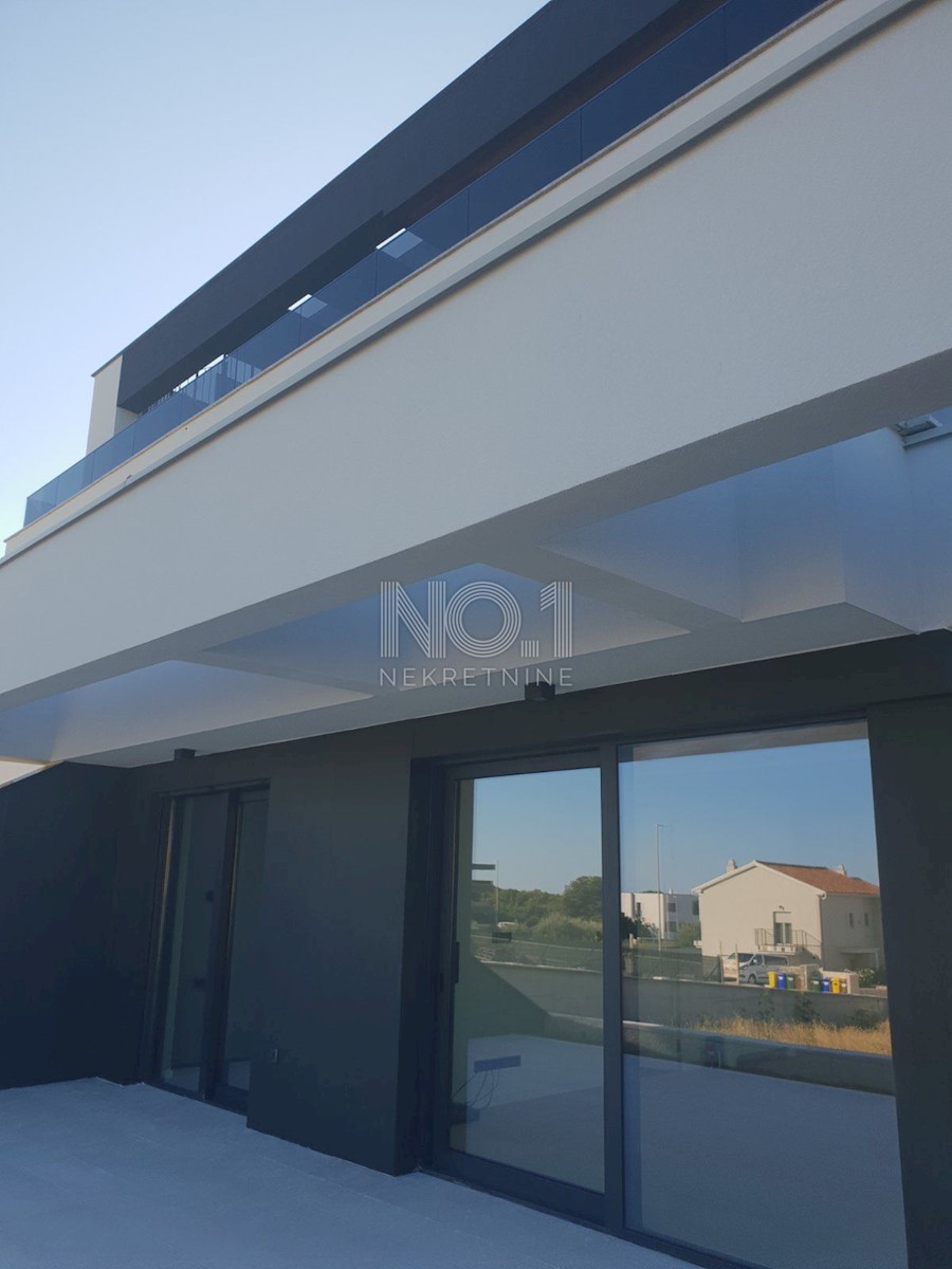 Krk - S2 luksuzna novogradnja s pogledom na morje