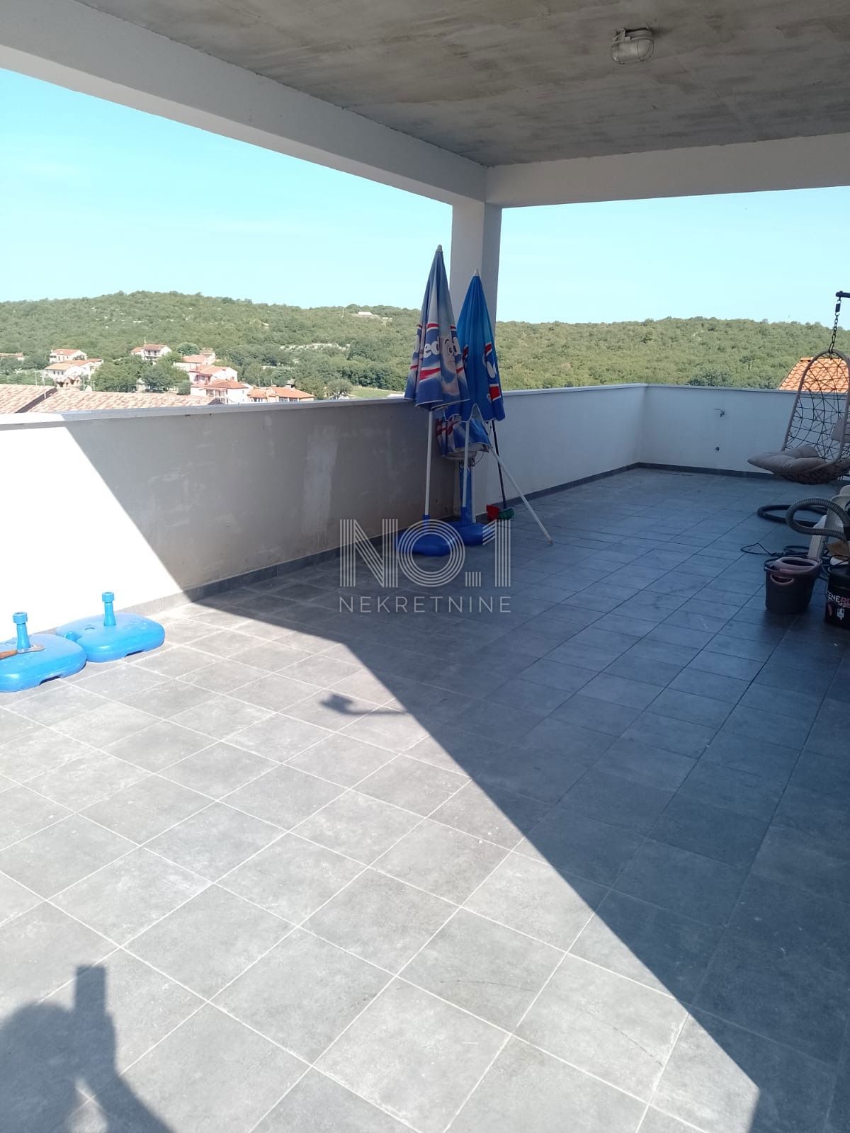 Rovinjsko selo - novozgrajena hiša s pogledom na morje in okolico