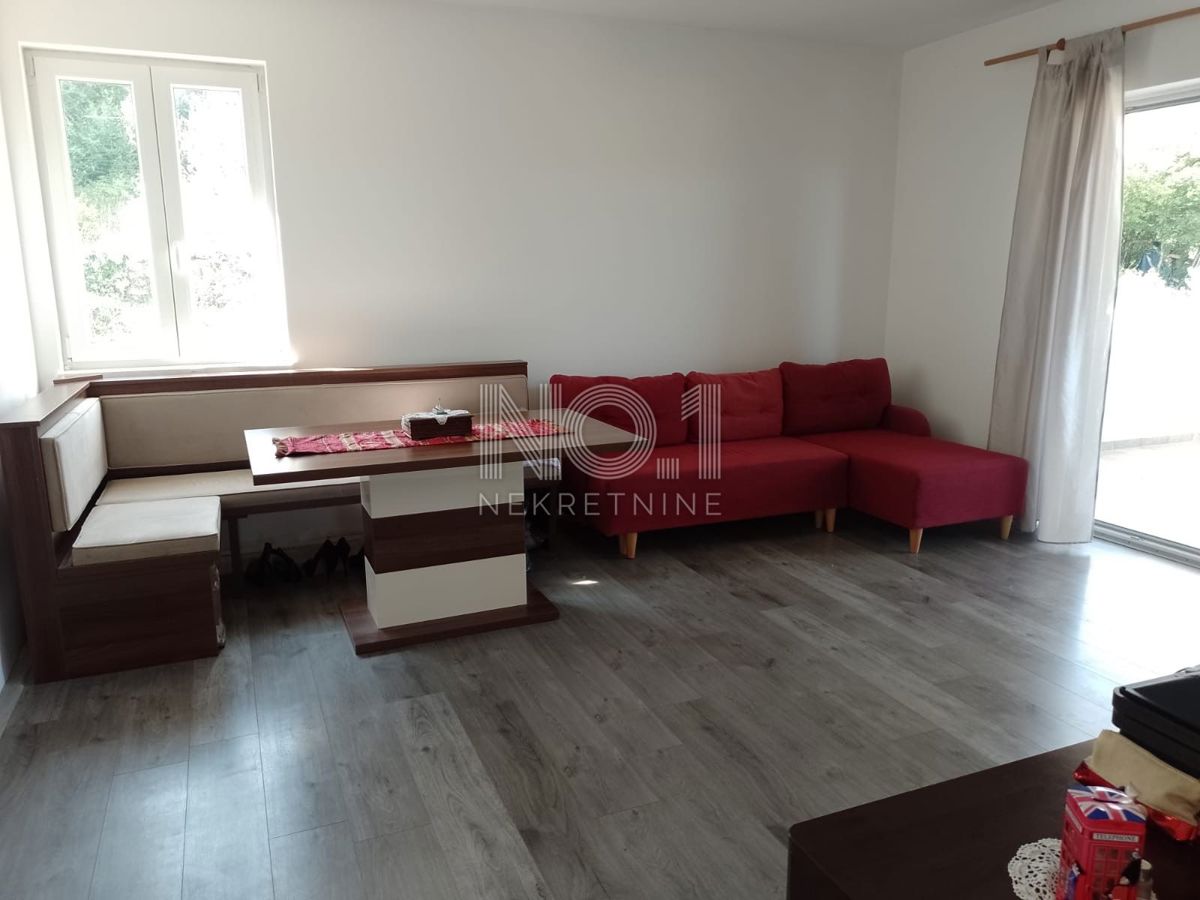Rovinjsko selo - novozgrajena hiša s pogledom na morje in okolico