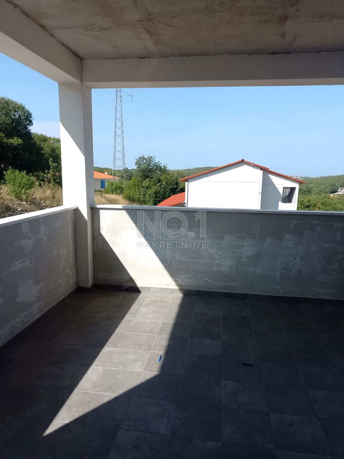Rovinjsko selo - novozgrajena hiša s pogledom na morje in okolico