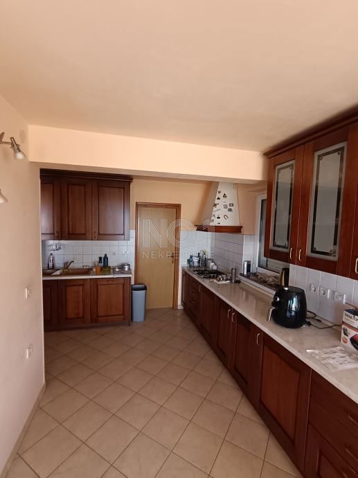 Šmrika - prodaja družinske hiše s pogledom na morje