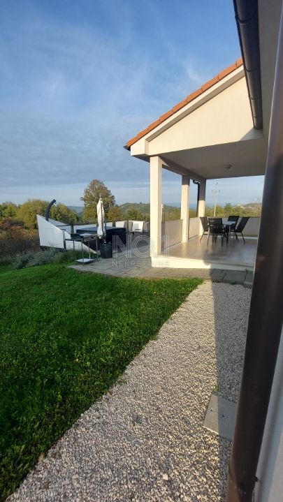 Okolica Motovuna - prodaja samostojne hiše