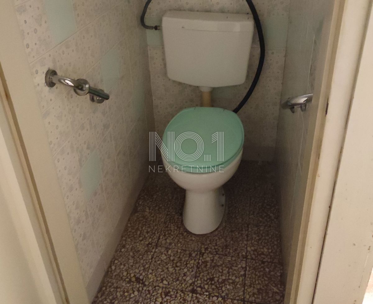 Kozala - prodaja stanovanja za adaptacijo