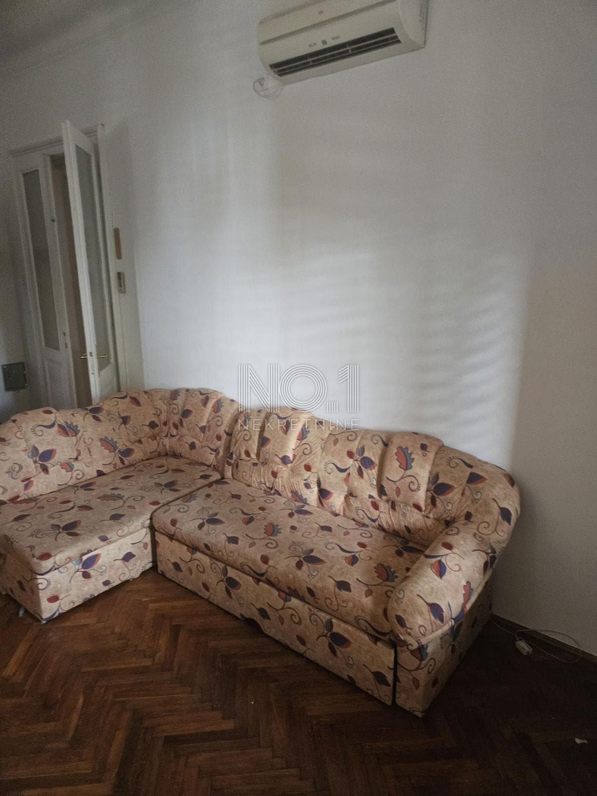 Pećine - vrhunski stan z razgledom na morje