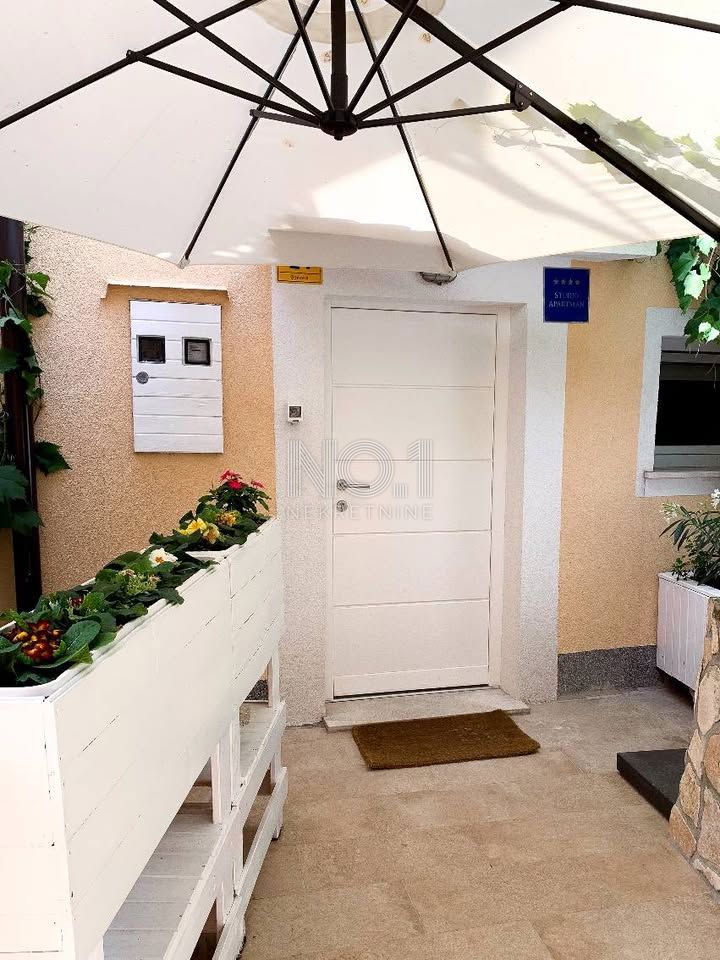 Baška - Hiša z dvema apartmajema