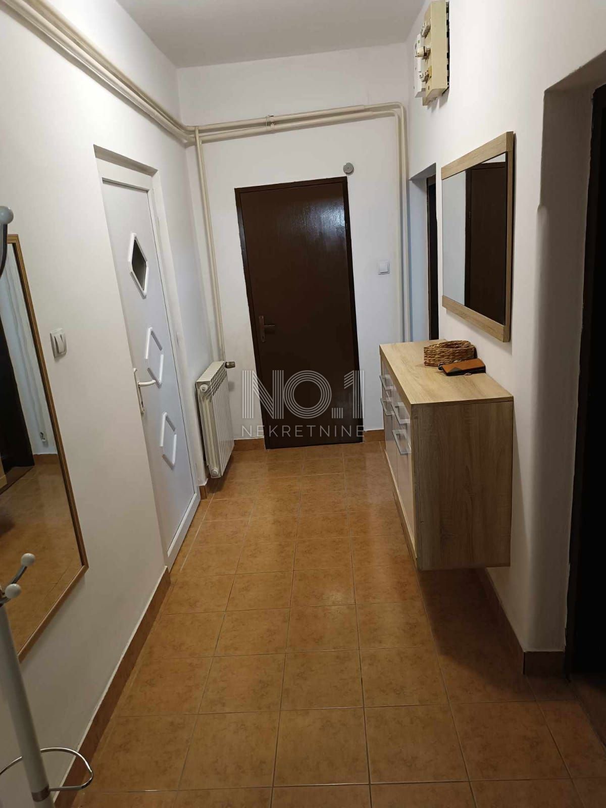 Karlovac - prodaja hiše s 3 stanovanji in čudovitim vrtom