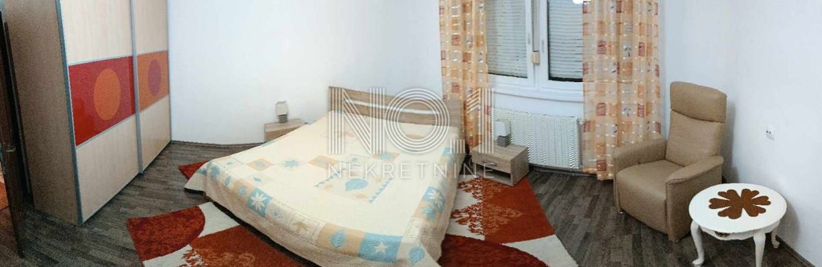 Karlovac - prodaja hiše s 3 stanovanji in čudovitim vrtom