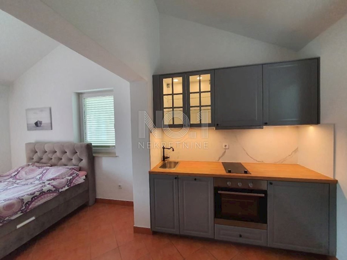 Pag - lepa 2 apartmaja s pogledom na morje