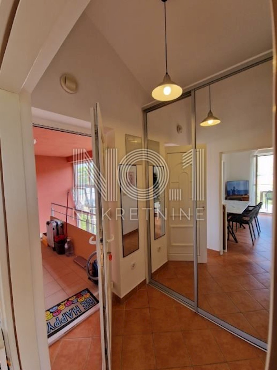 Pag - lepa 2 apartmaja s pogledom na morje