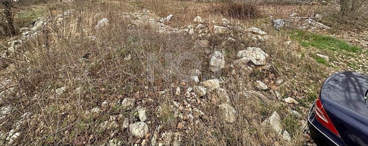 Viškovo - prodaja gradbenega zemljišča za družinsko hišo