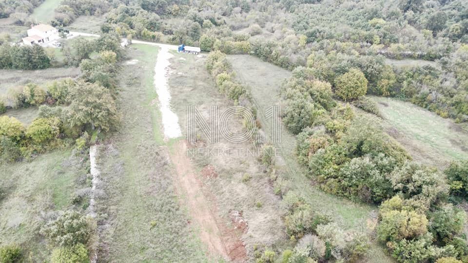 Svetvinčenat - prodaja gradbenih parcel