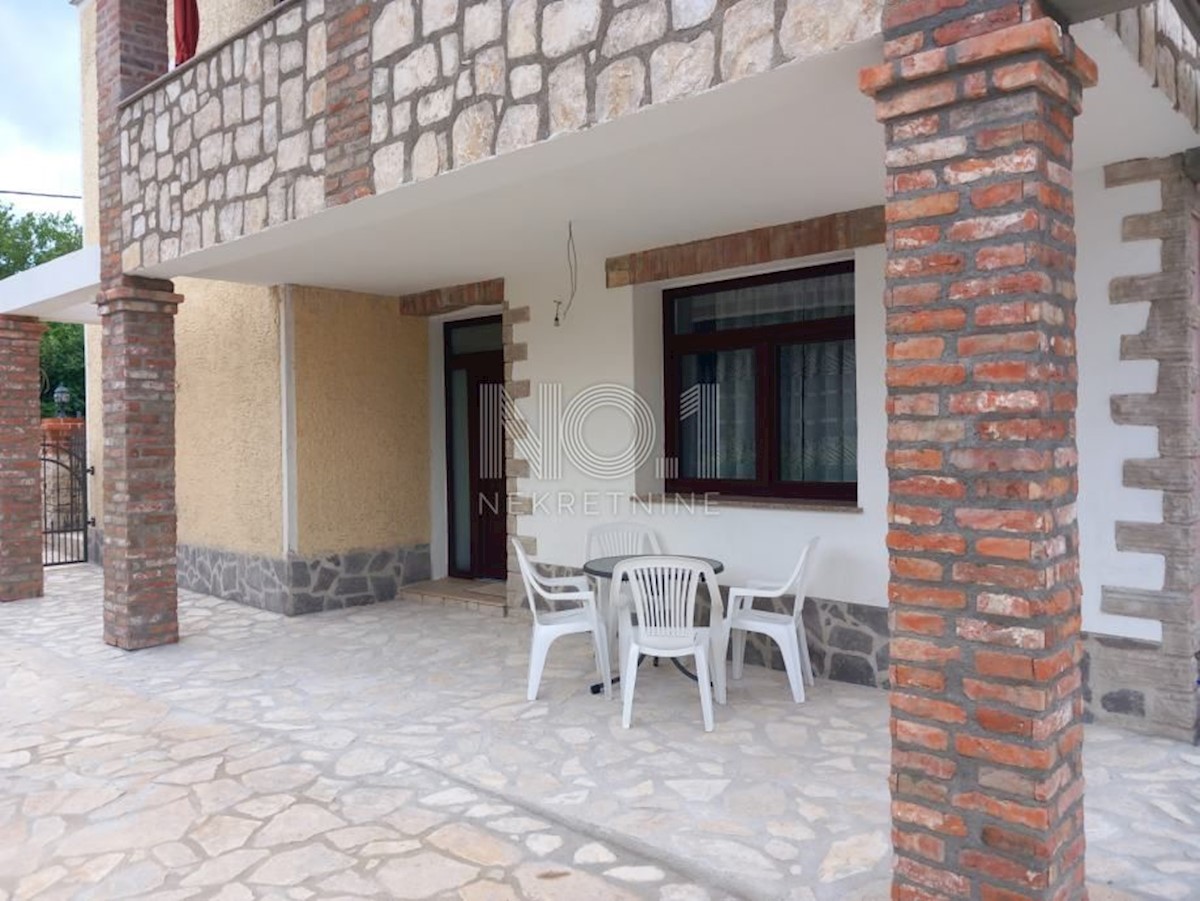 Okolica Poreča - prodamo hišo s 3 apartmaji