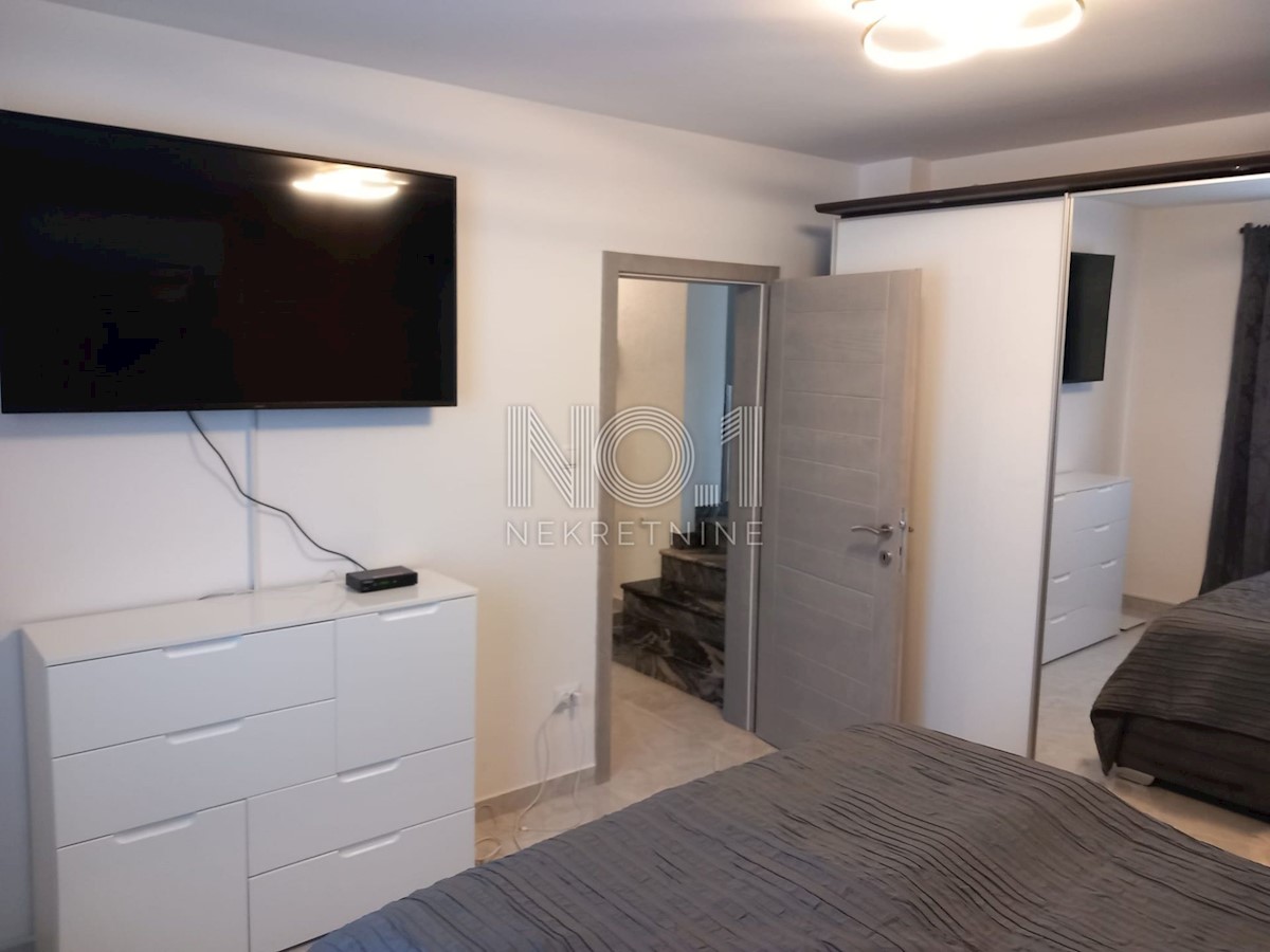 Okolica Poreča - prodamo hišo s 3 apartmaji