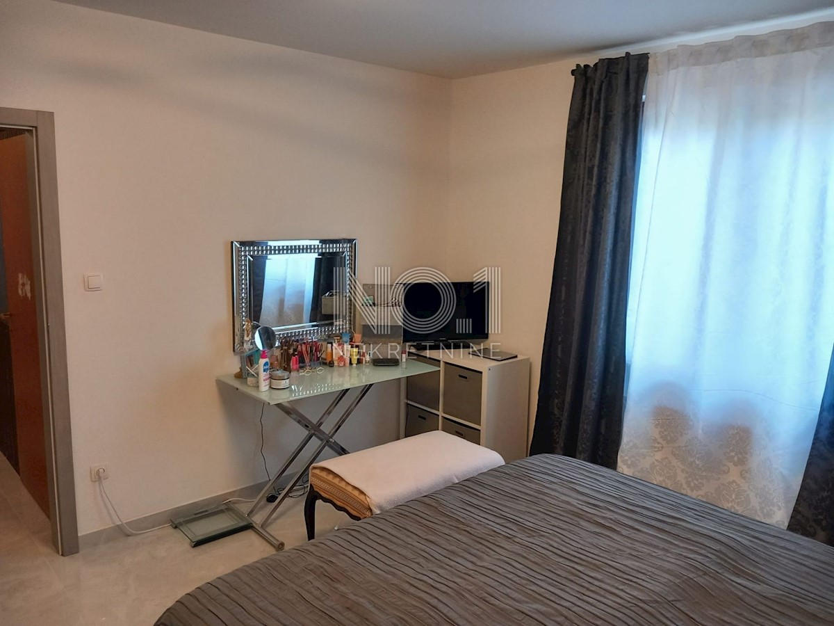 Okolica Poreča - prodamo hišo s 3 apartmaji