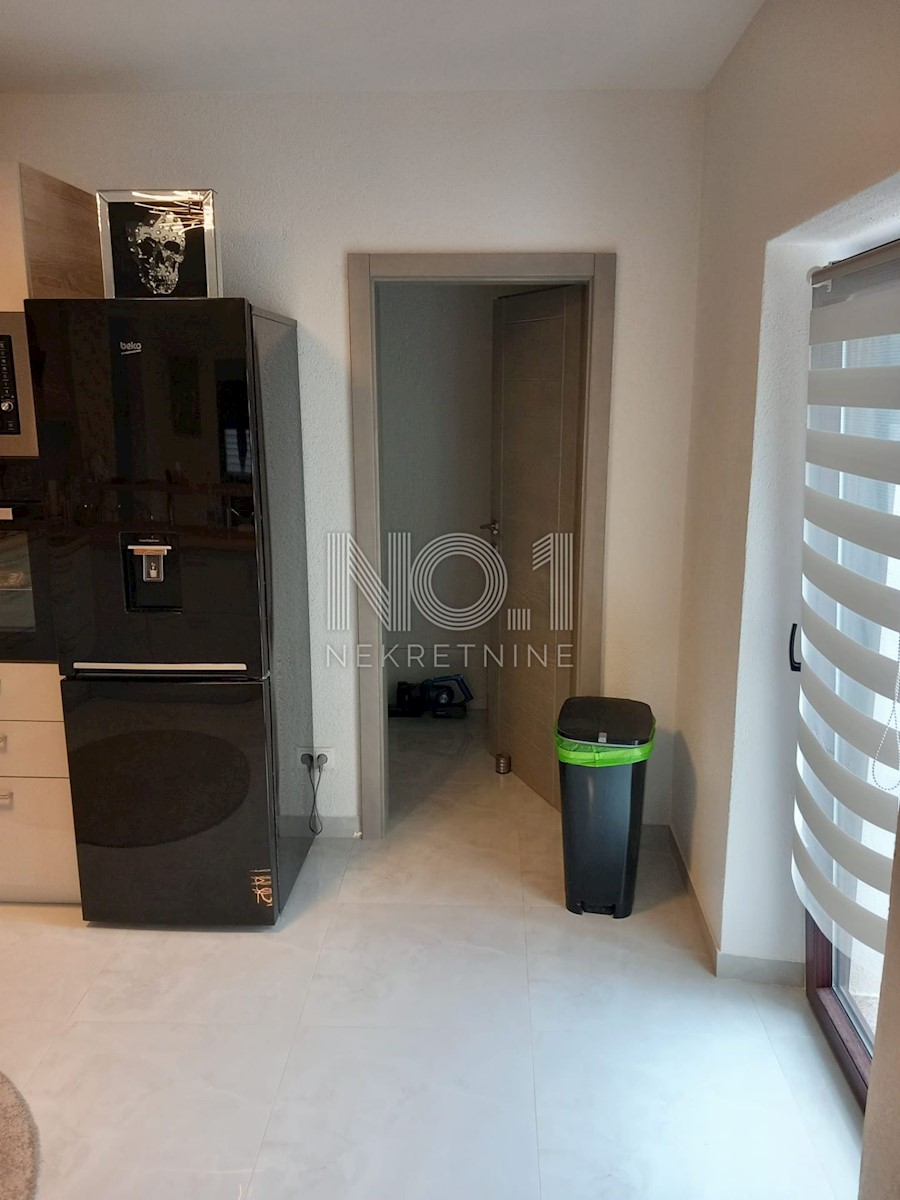 Okolica Poreča - prodamo hišo s 3 apartmaji