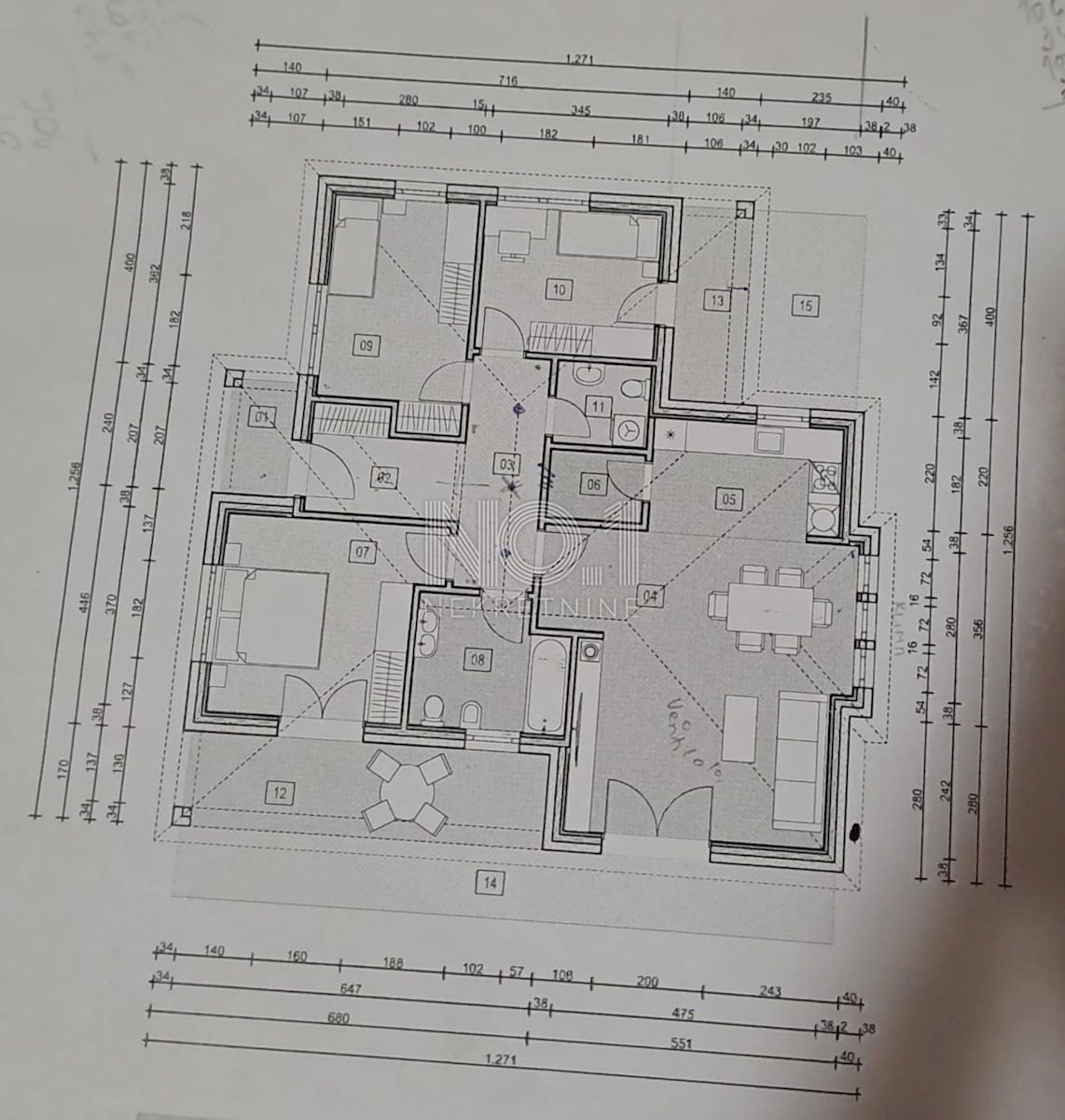 Lupoglav - zemljišče s projektom in gradbenim dovoljenjem