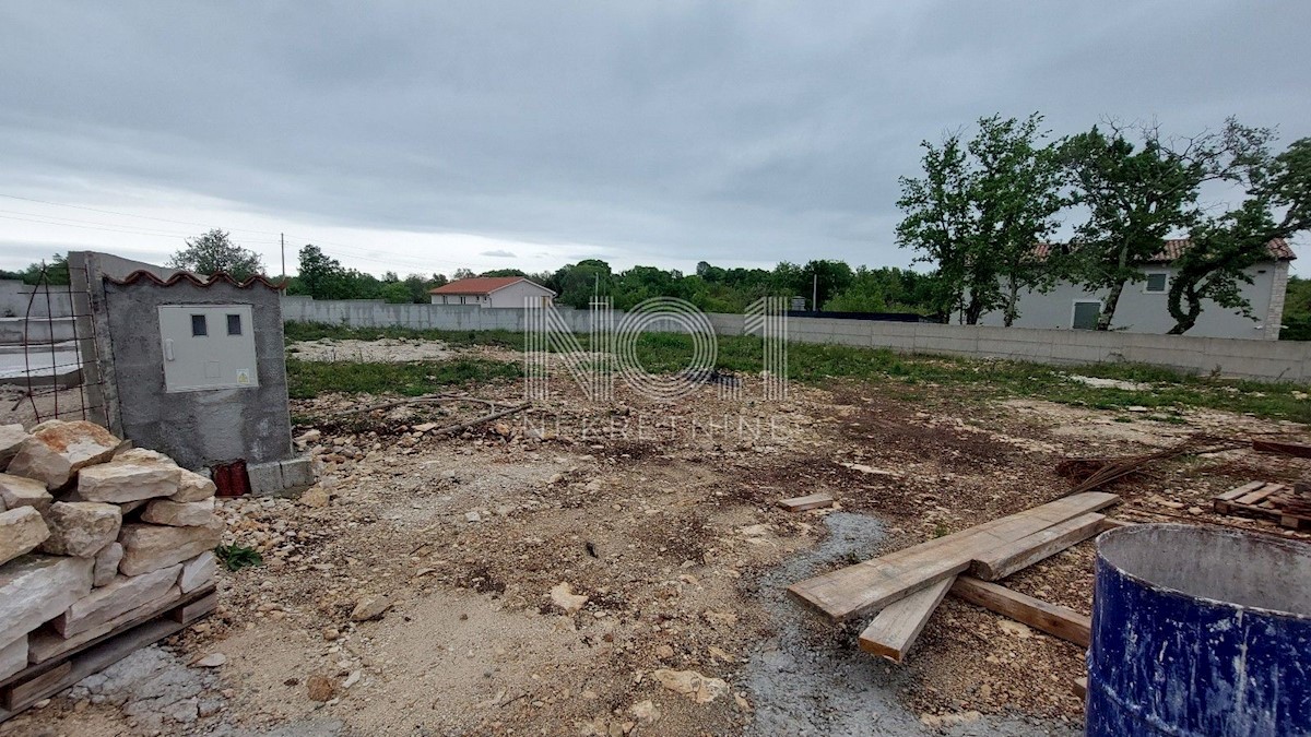 Svetvinčenat - zemljišče takoj pripravljeno za gradnjo