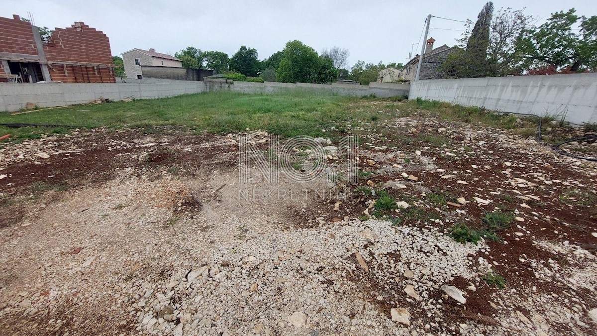 Svetvinčenat - zemljišče takoj pripravljeno za gradnjo