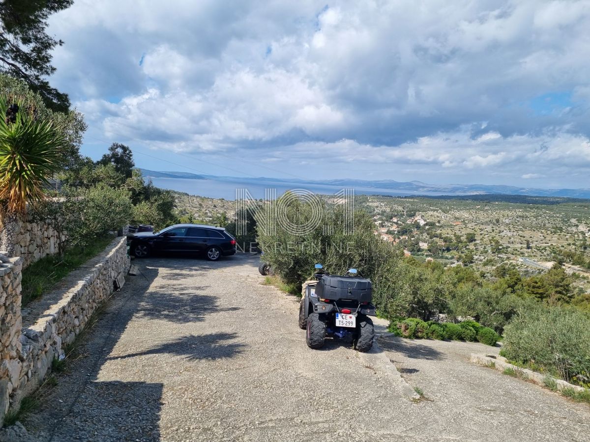 Gornje Bobovišće - prostorna hiša z očarljivim pogledom na morje
