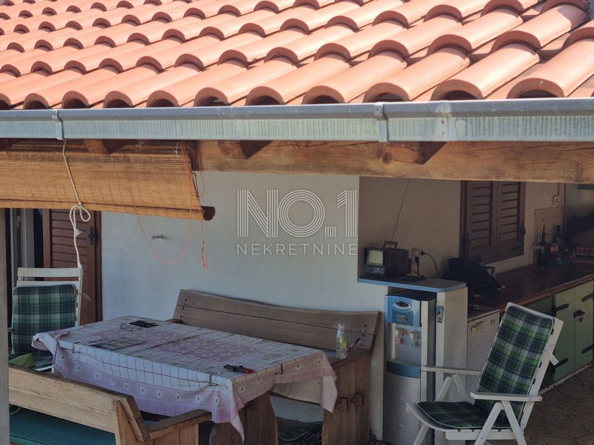 Gornje Bobovišće - prostorna hiša z očarljivim pogledom na morje